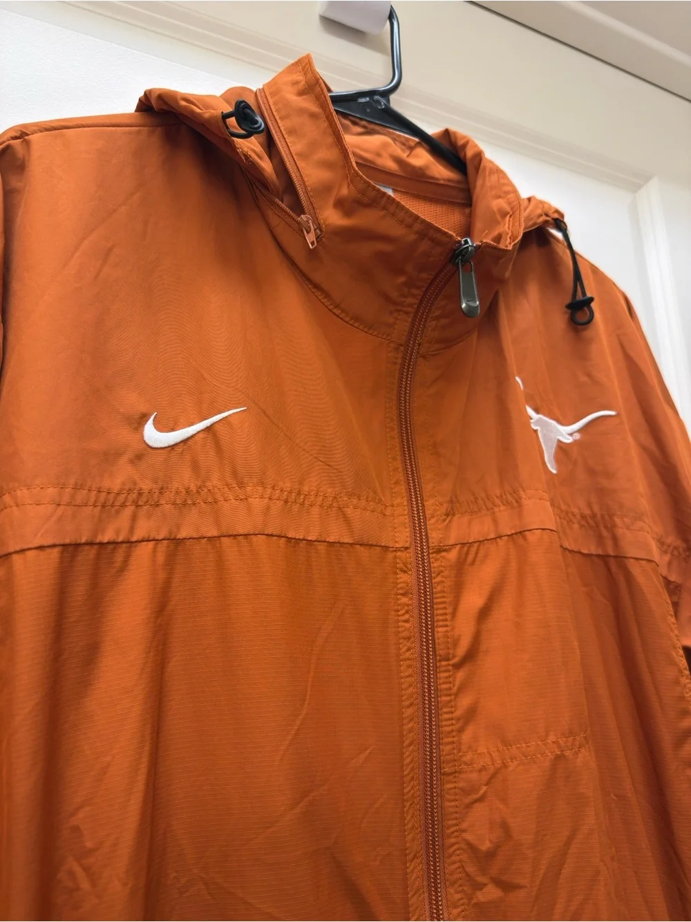 Nike Men’s Texas Longhorns Windbreaker